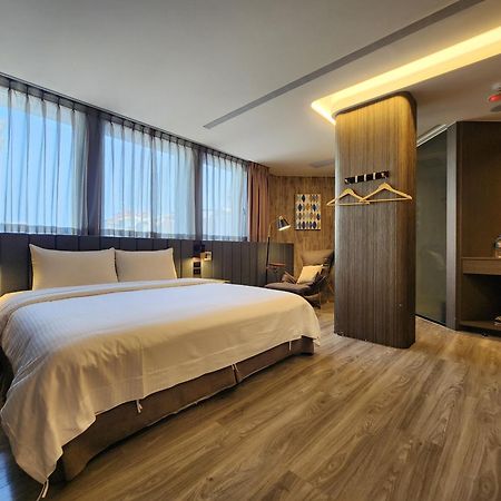 Hualien Pink Corner Hotel Exterior photo