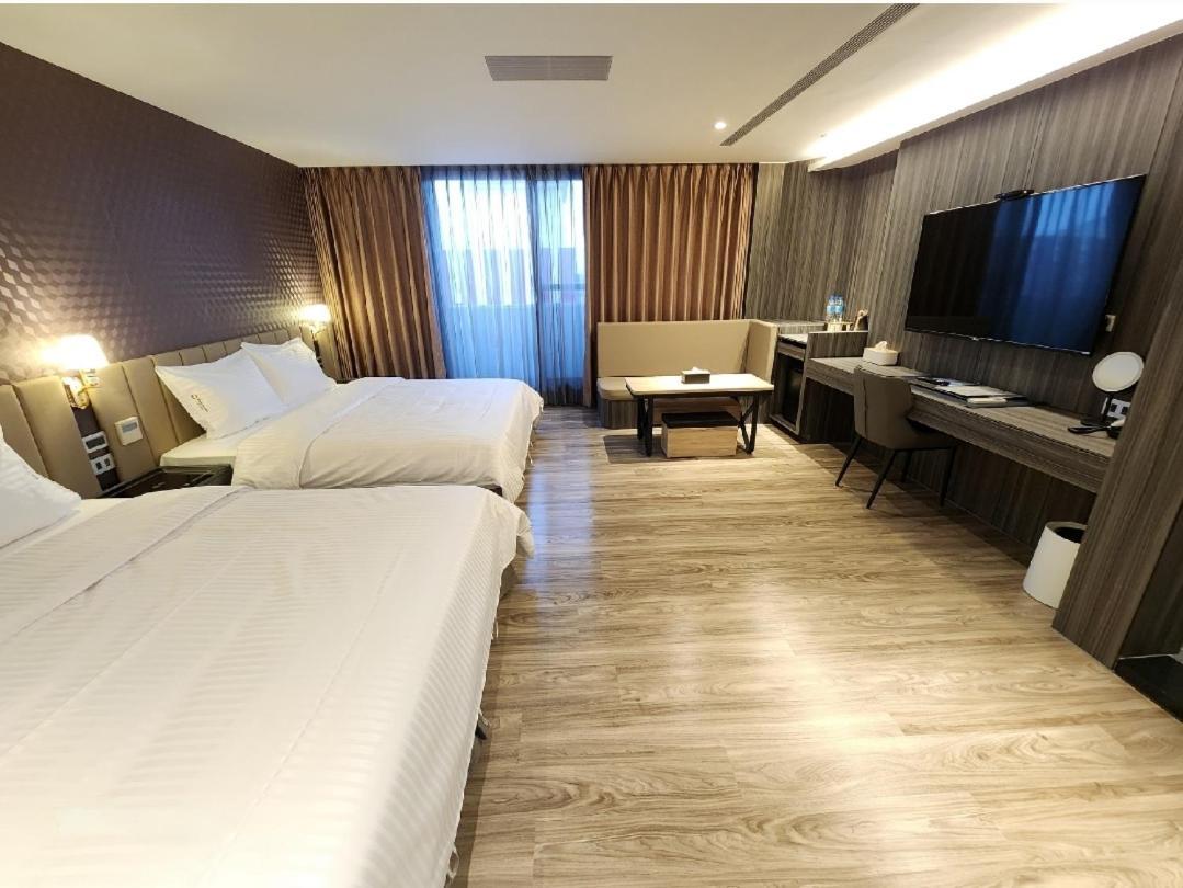 Hualien Pink Corner Hotel Exterior photo
