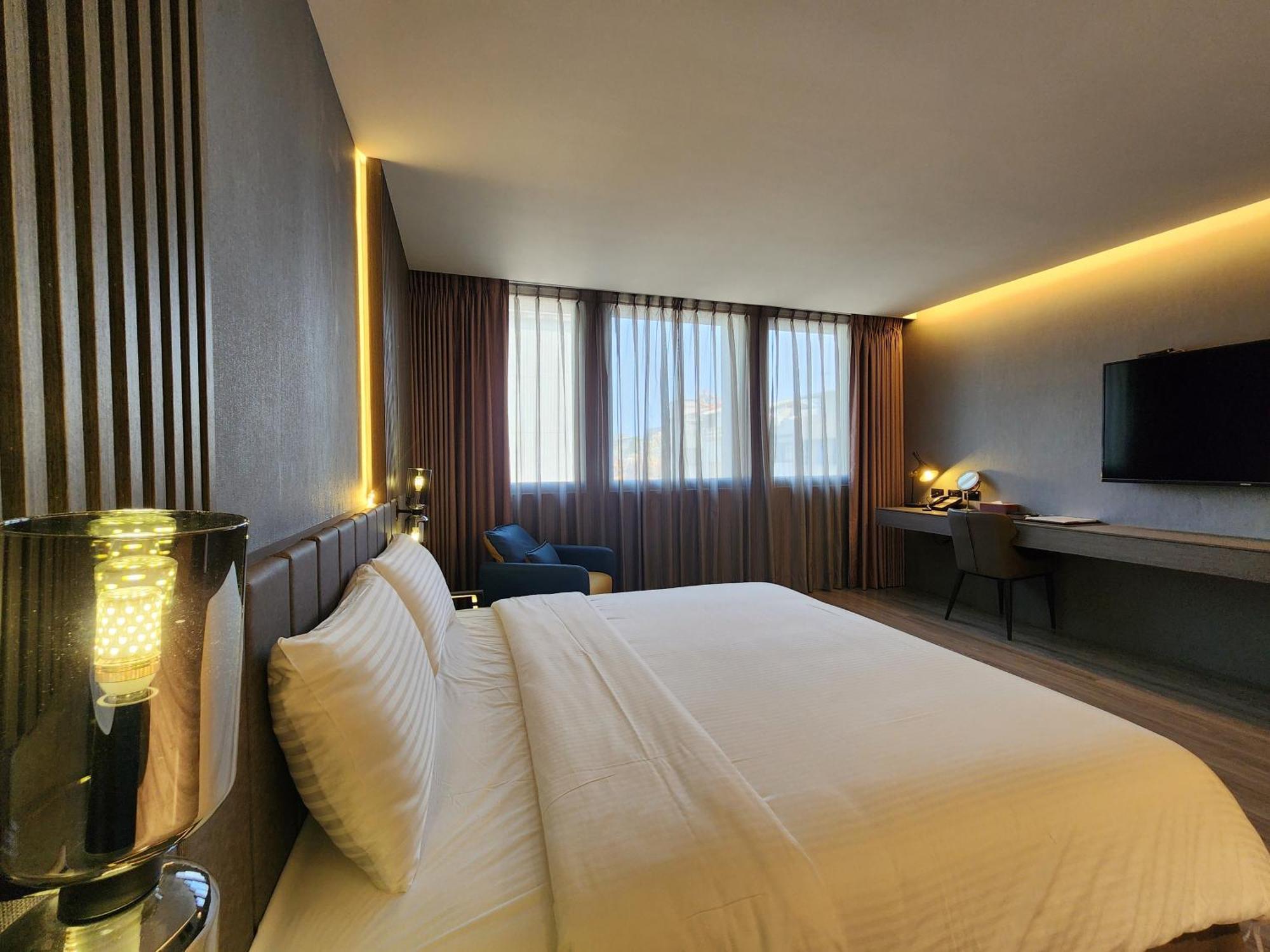 Hualien Pink Corner Hotel Exterior photo